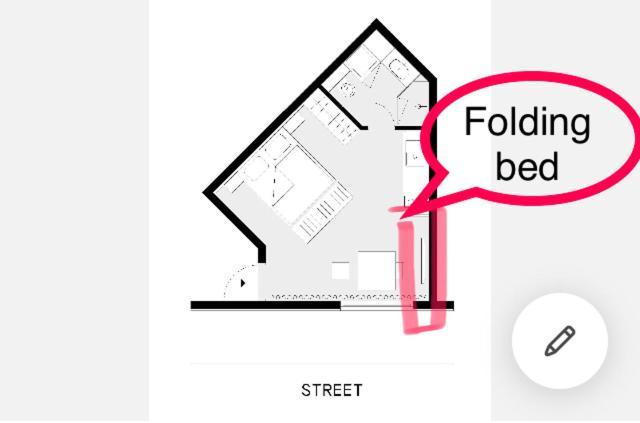 Street Flat Mini Apartma *